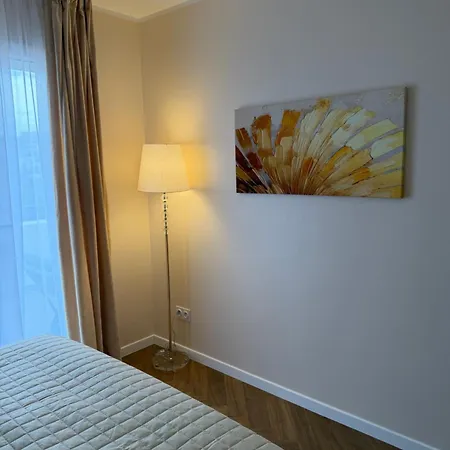 Bright 1br Floor * نيس